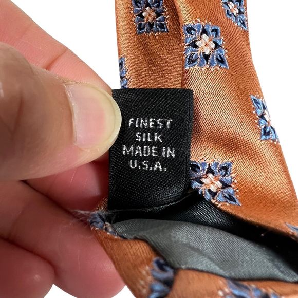 Vtg Robert Talbott Necktie Golden Peach w Small Blue Floral Squares 100% Silk - Picture 5 of 7